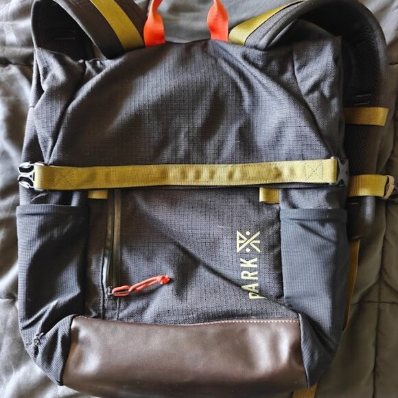 Roark Daytrip Backpack 27L - Picture 1 of 3